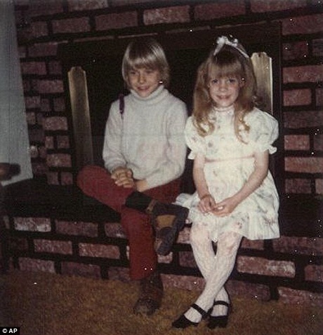 Rao bán ngôi nhà thời thơ ấu của “huyền thoại rock" đoản mệnh Kurt Cobain - 4 Ngôi nhà nơi
Kurt Cobain từng sống những năm tháng ấu thơ bên gia đình.