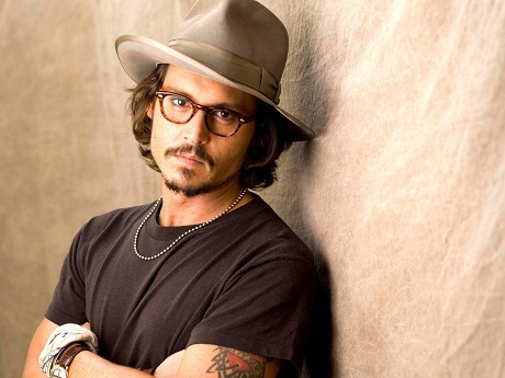 Cướp biển Johnny Depp tiết lộ về đôi mắt gần như mù