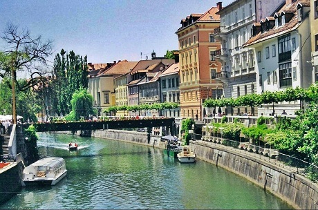 192 ví tiền và phép thử về lòng trung thực - 8 Đồng hạng 5 là thành phố Ljubljana
của Cộng hòa Slovenia (một đất nước thuộc Nam Âu).