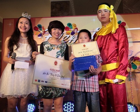 Cậu bé đoạt giải nhì