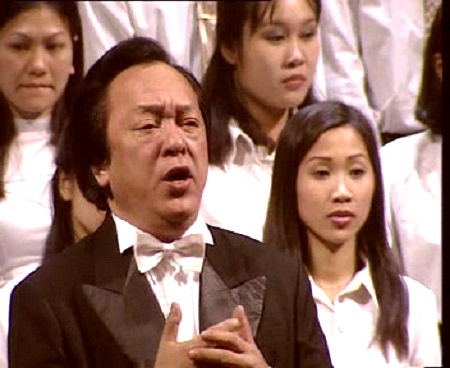 “Ở thời khắc lịch sử, hát Đất nước trọn niềm vui rất xúc động” - 2 NSND Trung Kiên