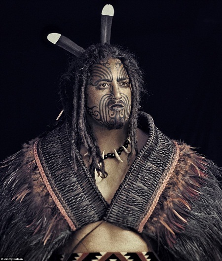 Những tộc người sắp... “biến mất vĩnh viễn” - 15 Người Maori sinh
sống ở New Zealand từ thế kỷ 13, họ nổi tiếng là bộ tộc gan dạ và thông minh.