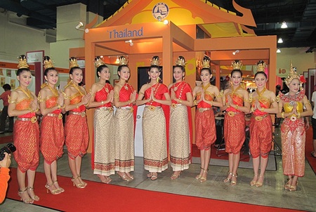 Thái Lan sẽ thu thuế du lịch với du khách nước ngoài - 2 Thái Lan sẽ thu thuế du lịch với du khách nước ngoài