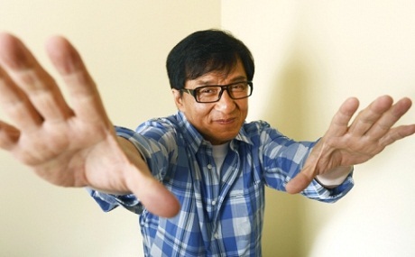 Thành Long bị phản ứng khi mong các quốc gia khác gặp thảm họa