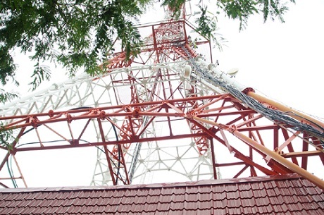 Cột phát sóng của Trung tâm phát sóng Hòn Me. Ảnh: mientaydigi.vn