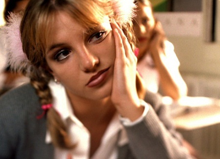 Những chuyện thú vị về “…Baby One More Time” sau 15 năm - 4 Bích Ngọc
