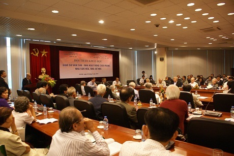 Toàn cảnh hội thảo Giáo sư Văn Tân - Nhà hoạt động khoa học xã hội, nhà văn hóa, nhà sử học.