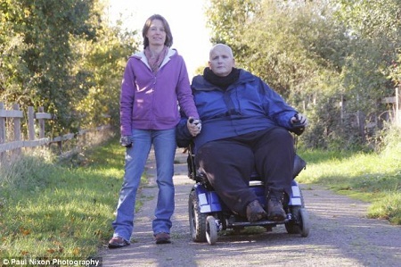 Thêm một chuyện tình kỳ lạ từ... Facebook