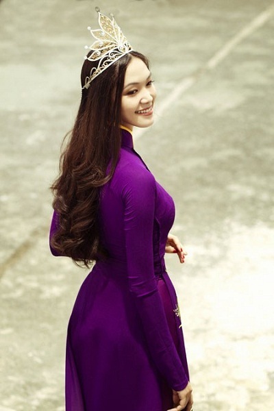 Ai xứng đáng là “hoa hậu” áo dài? - 7 Ngọc Hân: Hoa hậu Việt Nam 2010