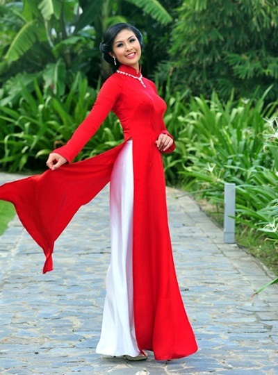Ai xứng đáng là “hoa hậu” áo dài? - 11 Đặng Thu Thảo: Hoa hậu Việt Nam 2012