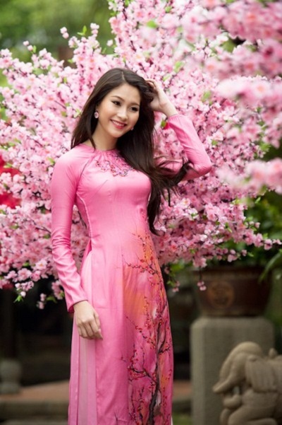 Ai xứng đáng là “hoa hậu” áo dài? - 21 Theo