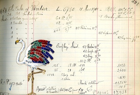 Bản vẽ thiết kế
của chiếc ghim cài vẫn còn được lưu giữ cho tới hôm nay.