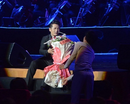 Hình ảnh về đêm nhạc đắt vé ở Hà Nội