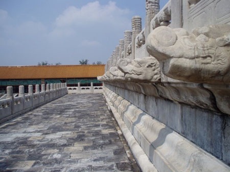 Tiết lộ bí mật quá trình xây dựng Tử Cấm Thành - 6 Tòa thành được xây dựng bằng những khối đá nặng tới hơn 300 tấn.