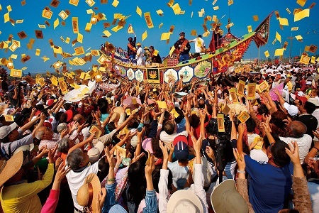 “Prosperity” (Thịnh vượng) - Tác giả Fan Hui Ling (Đài Loan) - Huy chương Vàng FIAP