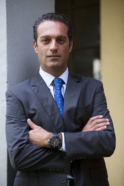 Carlos Slim Domit, con trai của ông trùm mạng viễn thông người Mexico - Carlos Slim. 