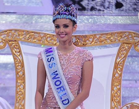 Hoa hậu Thế giới 2013 trở thành “Nhân vật Philippines của năm” - 2 Nữ diễn viên 23 tuổi xuất hiện trên bìa của People Asia - ấn bản phát hành tháng 12/2013.