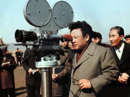 Vì sao “nàng Lâm Đại Ngọc” được Triều Tiên đặc biệt yêu thích? - 2 Ông từng thường xuyên đến thăm các xưởng phim và đoàn kịch.