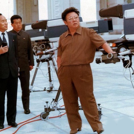 Vì sao “nàng Lâm Đại Ngọc” được Triều Tiên đặc biệt yêu thích? - 3 Ông từng thường xuyên đến thăm các xưởng phim và đoàn kịch.