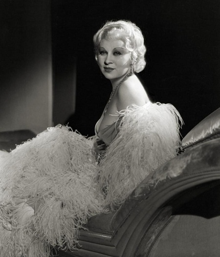 Nữ diễn viên Mae West năm 1933.