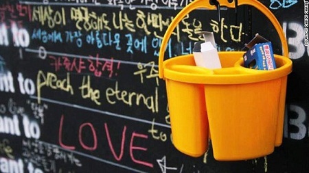 Câu hỏi cho tất cả: “Bạn muốn làm gì trước khi chết…” - 6 Tấm bảng ở thành phố Pohang, Hàn Quốc.