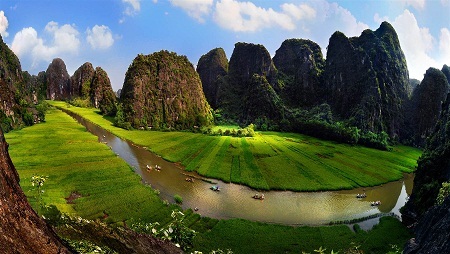 “Non nước hữu tình” - Tác giả Ngô Thị Thu Ba (Việt Nam) - Huy chương Đồng VAPA