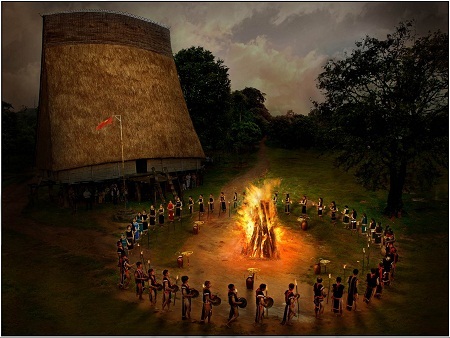 “Lễ hội Tây Nguyên” - Tác giả Nguyễn Nho Giang (Việt Nam) - Bằng Danh dự FIAP