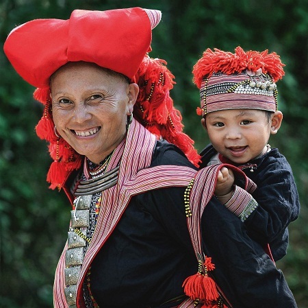 “Bà cháu” - Tác giả Phạm Thanh Tùng (Việt Nam) - Bằng Danh dự FIAP