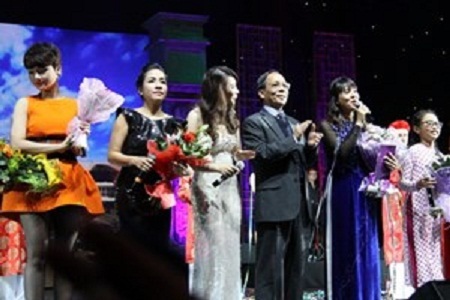 Khoảng 3.500 bà con người Việt ở Nga dự Tết Xa Quê