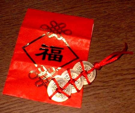 Tục lì xì bắt nguồn từ đâu?