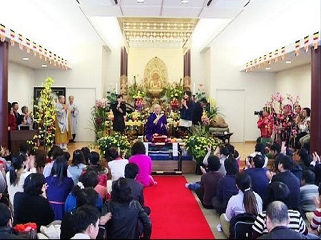 Lễ cầu an đầu năm. (Nguồn: Hữu Thắng/Vietnam+)