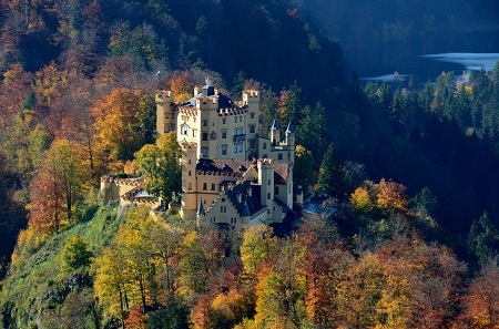 Những lâu đài lộng lẫy nhất thế giới - 9 Lâu đài Hohenschwangau, bang Bavaria, Đức