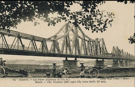 Một số hình ảnh khác về cầu Doumer (Long Biên) trong những năm chính quyền Pháp đô hộ.