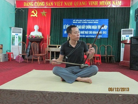 Nghệ sĩ Nguyễn Bá Toản - một trong những truyền nhân hát xẩm của cụ Hà Thị Cầu