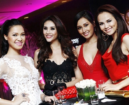 Hoa hậu giàu - hoa hậu… xạo! - 2 Đi dự sự kiện, quảng cáo là nghề chính của các hoa hậu?!