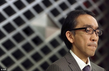 Những hình ảnh từ buổi họp báo gây chấn động dư luận Nhật Bản.