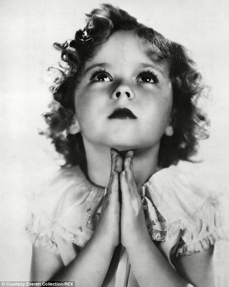 Dấu mốc sự nghiệp đáng nhớ của "sao nhí" Mỹ vừa qua đời - 16 Shirley Temple - một trong những diễn viên nhí nổi tiếng nhất mọi thời đại.