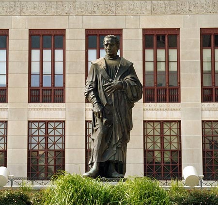 Tại sao Christopher Colombus không có hình ảnh chân dung thực sự? - 7 Một số tác phẩm tranh và tượng khác mô tả chân dung Christopher Colombus.