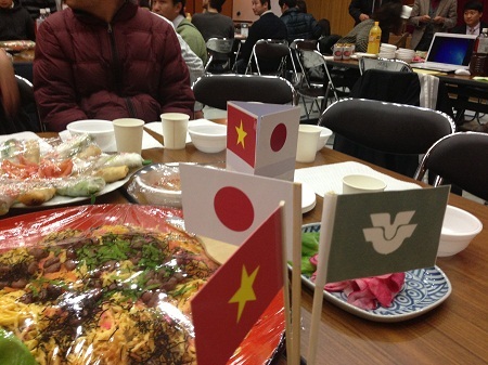 Độc giả cùng chia sẻ Tết Việt xa xứ