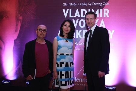 Thưởng thức tiếng đàn của nghệ sĩ dương cầm nổi tiếng nhất thế kỉ 20 - 5 Vợ chồng họa sỹ Thành
Chương