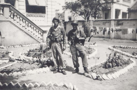 Lính Pháp ở Đông Dương những năm 1947-1949 - 13 Cùng nhau chụp ảnh kỷ niệm