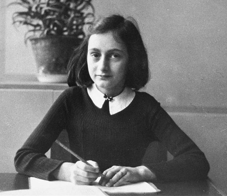 Câu chuyện buồn về một Di sản Tư liệu Thế giới của UNESCO - 2 Cô bé Anne Frank (1929-1945)