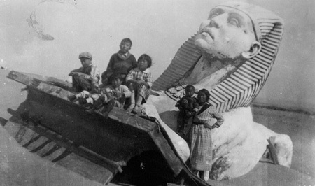 Khám phá phim trường cổ bị chôn trong sa mạc - 2 Khám phá bí mật thành phố Ai Cập cổ chôn trong sa mạc Mỹ