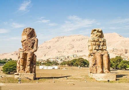 Tìm thấy hai bức tượng 3.400 tuổi của pharaông Ai Cập - 2 Ngôi đền 3.400 năm tuổi này vốn đã có hai bức tượng khổng lồ khắc họa chân dung vua Amenhotep III.