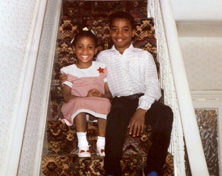 Tuổi thơ bi kịch của dàn diễn viên Phim hay nhất Oscar 2014 - 1 Chiwetel Ejiofor và em gái.