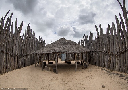 Phòng chờ trước khi vào yết kiến Nữ hoàng.