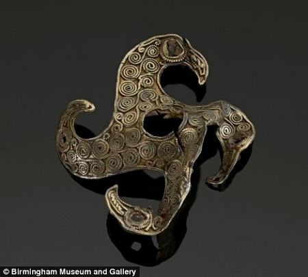 Những biểu tượng cách điệu của cây thánh giá.