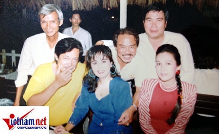 Chánh Tín (áo vàng) và Diễm My (áo đỏ)