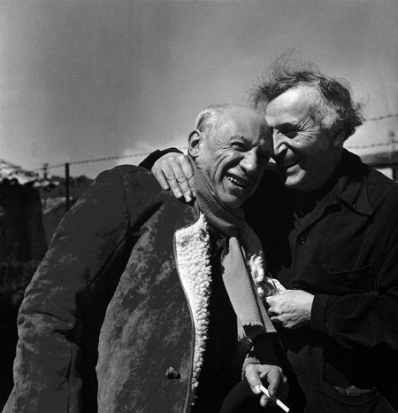 Sự thật bất ngờ về cuộc đời danh họa Pablo Picasso - 6 Picasso (trái) và Chagall (phải)