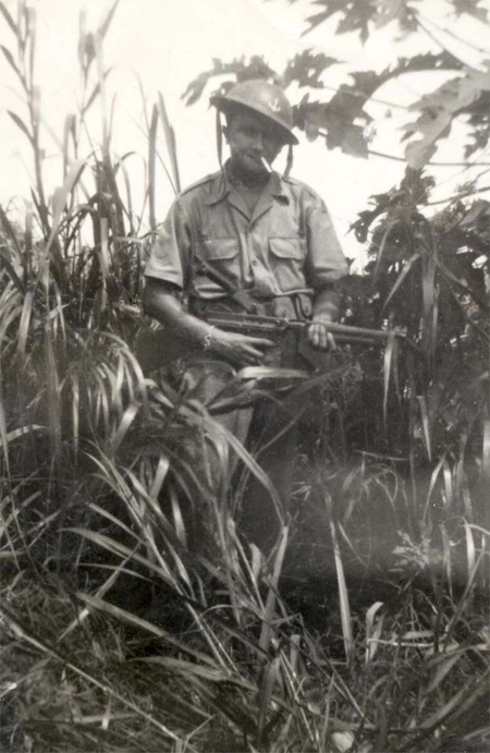 Lính Pháp ở Đông Dương những năm 1947-1949 - 7 Lính Pháp tạo dáng trong bụi lau sậy
